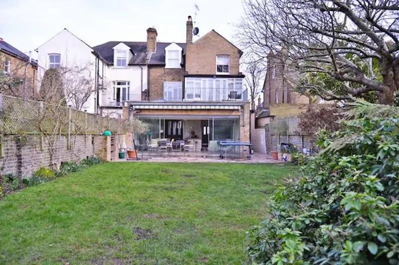 Stylish Barnes family house, B1466 (photo 29)