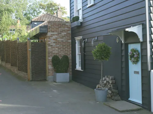 Pretty cottage in Dulwich, C783