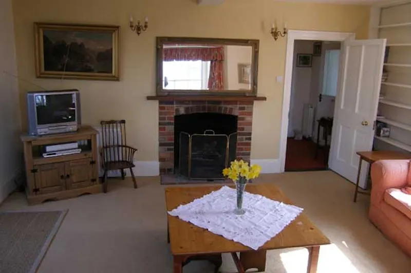 Princes Risborough farmhouse, B1464 (photo 7)