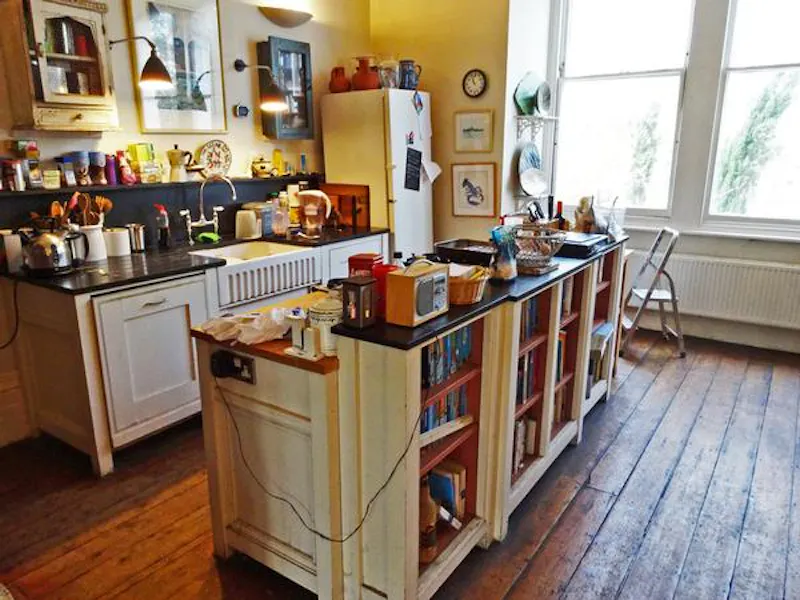 Kitchen at Classic Camberwell family house, A973 (photo 4)