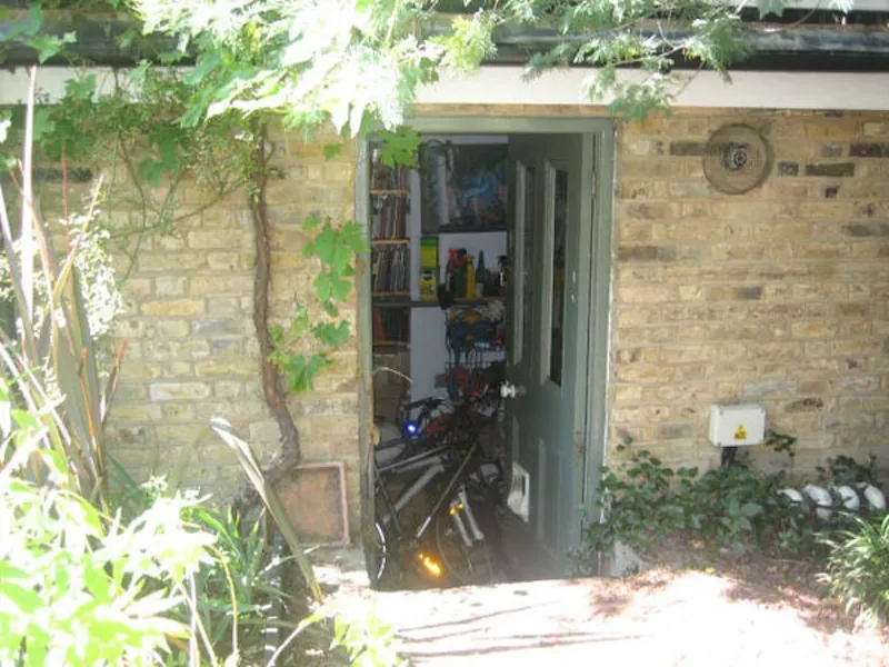 Classic Camberwell family house, A973 (photo 47)