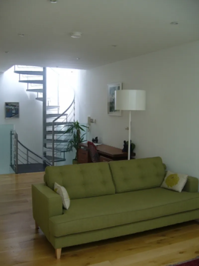 Staircase at Islington contemporary home, K270 (photo 3)