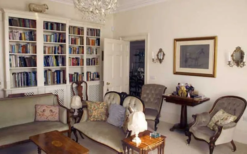 Drawing room at Georgian house by River Crouch, A1171 (photo 3)