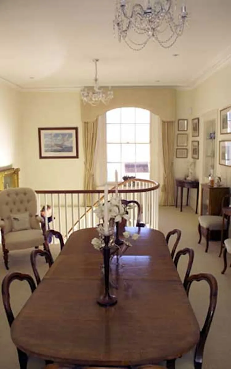 Dining room at Georgian house by River Crouch, A1171 (photo 5)