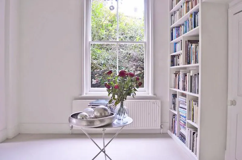White-on-white Herne Hill house, B139 (photo 5)