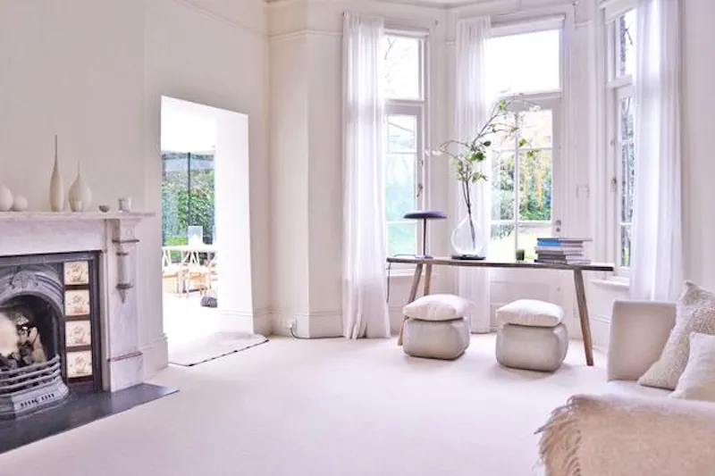 White-on-white Herne Hill house, B139 (photo 10)