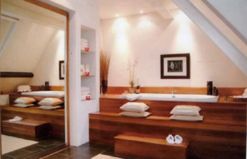 Bathroom at Converted church in Archway, F764 (photo 3)