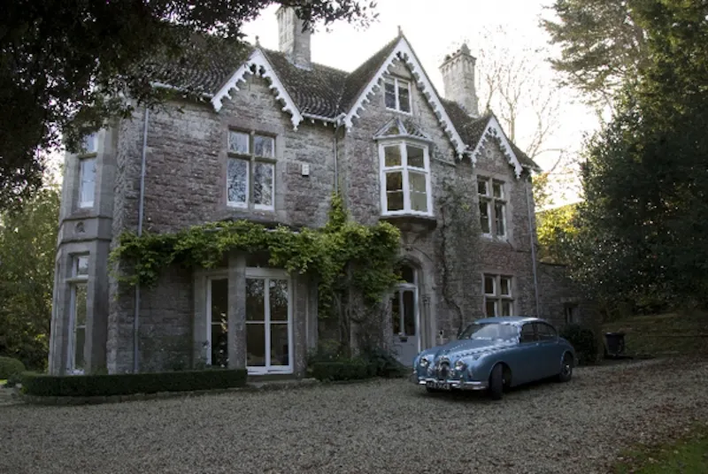 Driveway at Victorian house in Swanage, B1502 (photo 1)