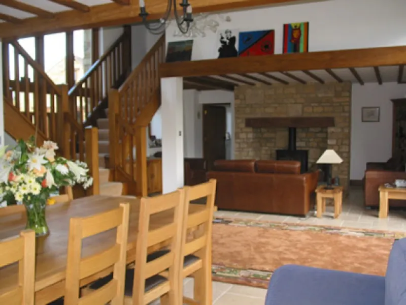 Beams at Ebrington barn conversion, L589 (photo 2)