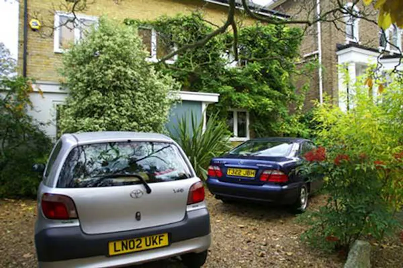 Family house in Twickenham, B848 (photo 1)