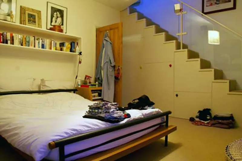 Bedroom at Terraced family home in Camden, B1431 (photo 21)