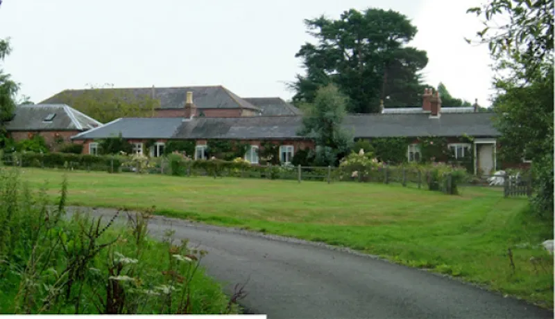 Stable / Outbuildings at Tunbridge Wells estate, L579 (photo 7)