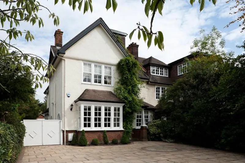 Driveway at Friern Barnet family house, E230 (photo 1)
