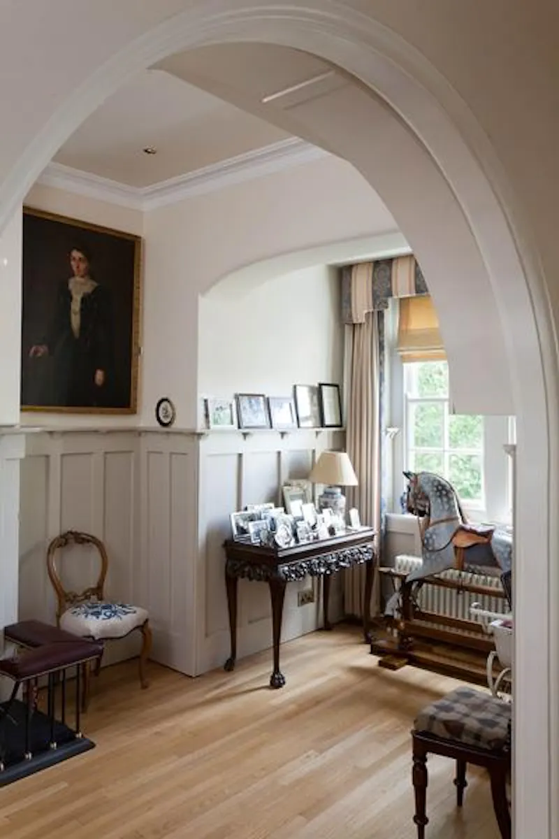 Panelling at Friern Barnet family house, E230 (photo 23)