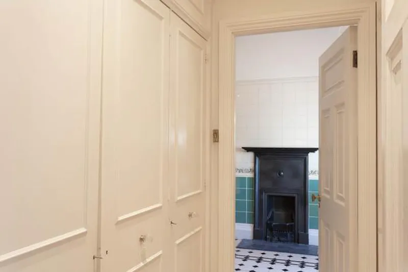Friern Barnet family house, E230 (photo 31)