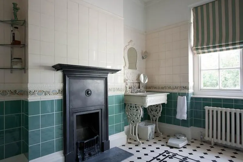 Friern Barnet family house, E230 (photo 33)