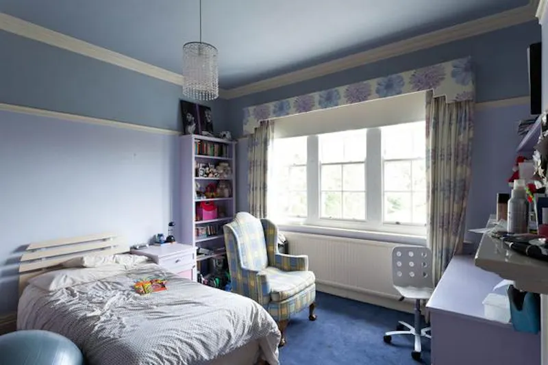 Bedroom at Friern Barnet family house, E230 (photo 35)