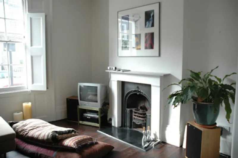 Fireplace at Period apartment in Angel, F950 (photo 1)