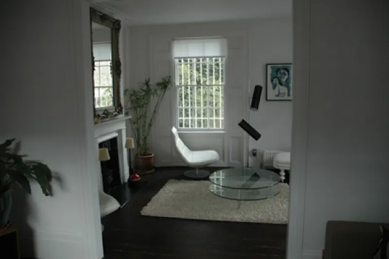 Through drawing room at Period apartment in Angel, F950 (photo 4)