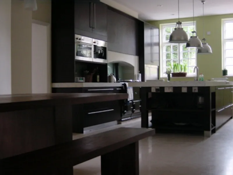 Kitchen island at Cholderton manor house, B1441 (photo 3)
