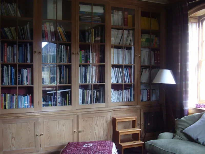Library at Cholderton manor house, B1441 (photo 6)