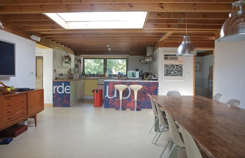Kitchen at Contemporary Winchelsea cabin, D1956 (photo 3)