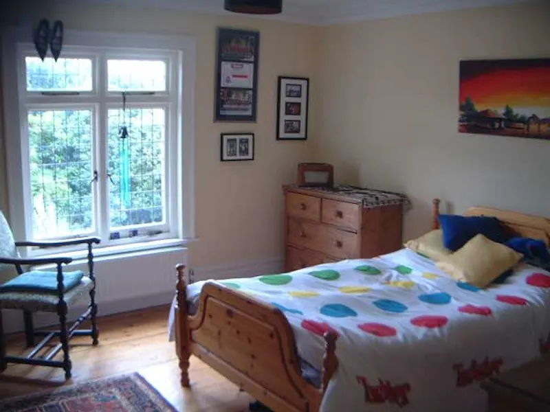 Bedroom - child's at Pink Curbridge Victorian house, B1460 (photo 9)