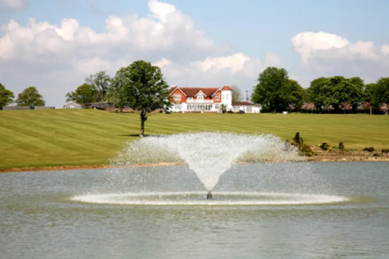 Lake at Billingshurst country estate, D1899 (photo 3)