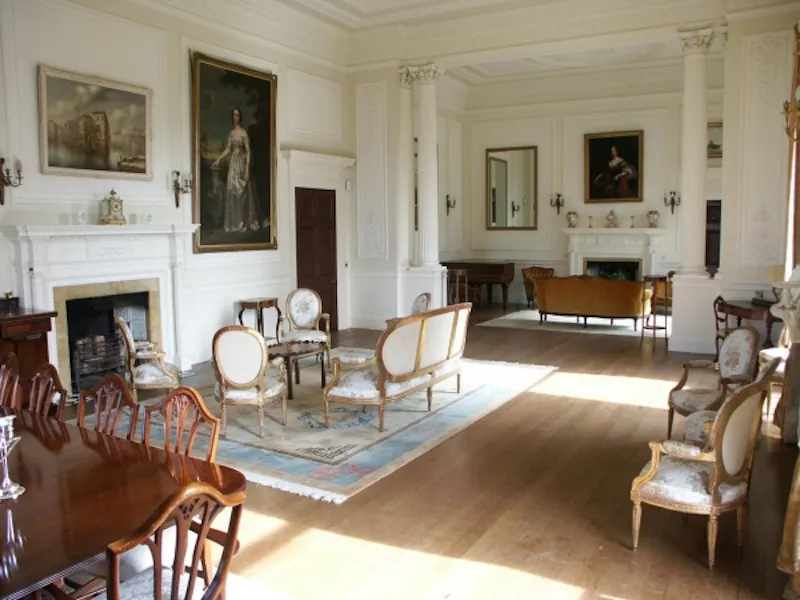 Drawing room at Palladian Hemel Hempstead house, A63 (photo 11)