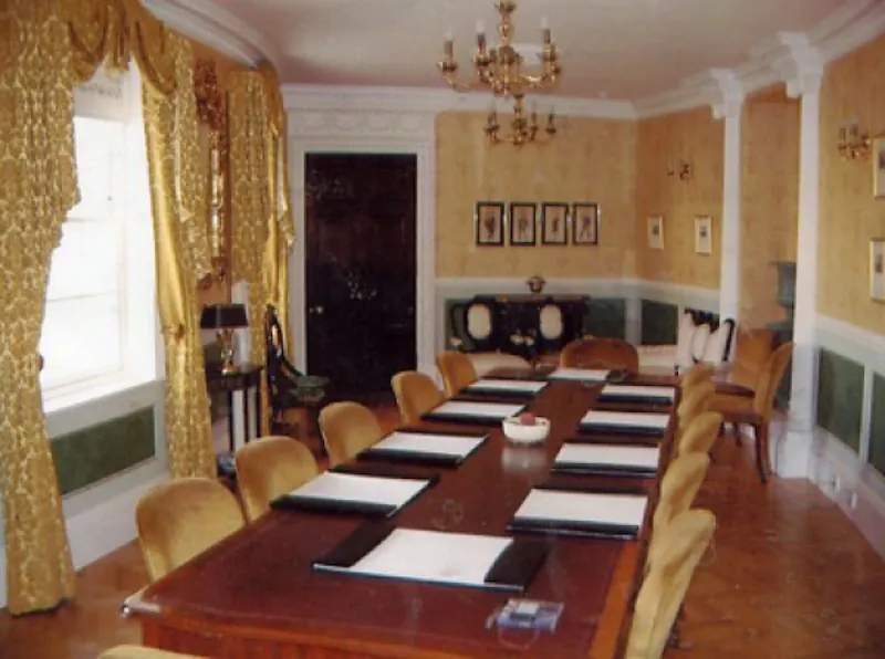 Boardroom at Palladian Hemel Hempstead house, A63 (photo 18)