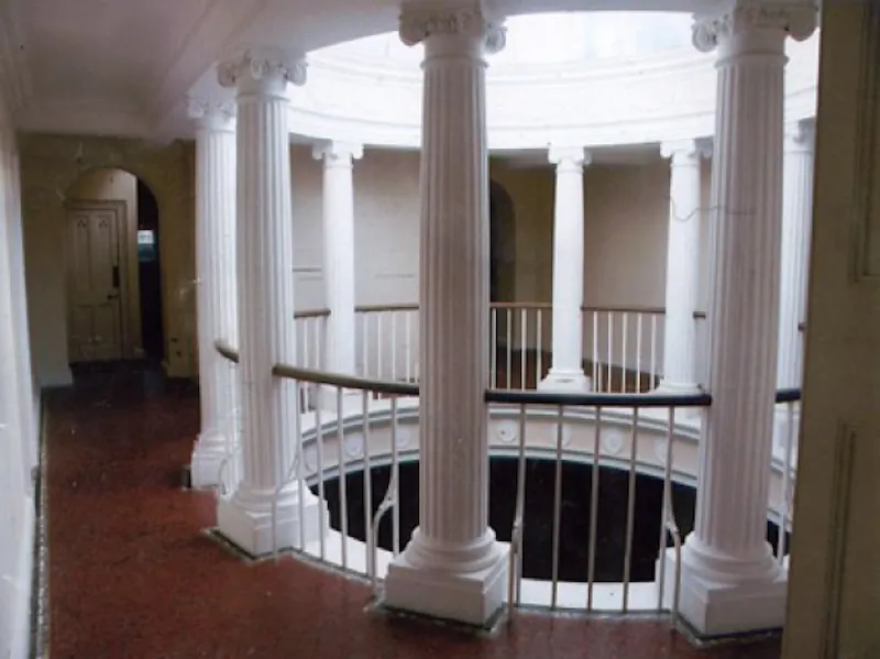 Mezzanine at Palladian Hemel Hempstead house, A63 (photo 19)