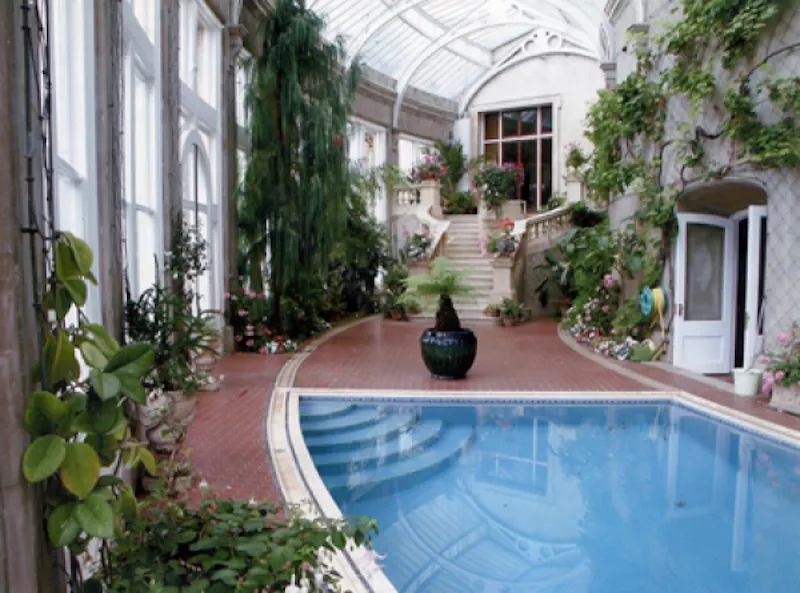Conservatory at Palladian Hemel Hempstead house, A63 (photo 21)