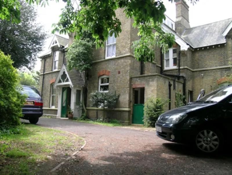 Driveway at Chiswick Victorian vicarage , B212 (photo 1)