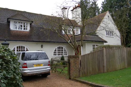 Arts and Crafts Oxshott house, D1058