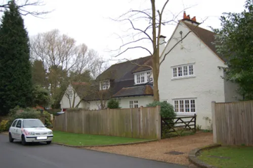 Arts and Crafts Oxshott house, D1058