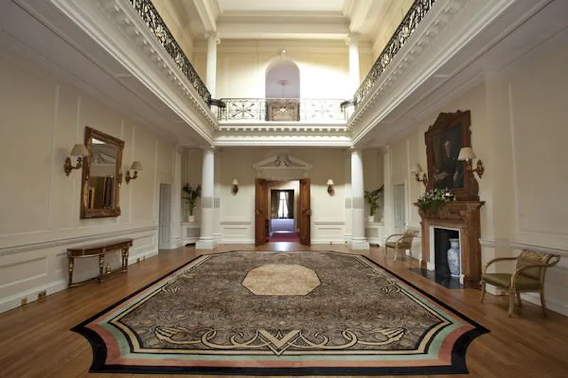 Gallery at Georgian stately in Taplow, A1007 (photo 7)