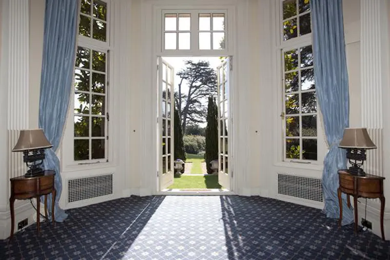 French doors at Georgian stately in Taplow, A1007 (photo 30)