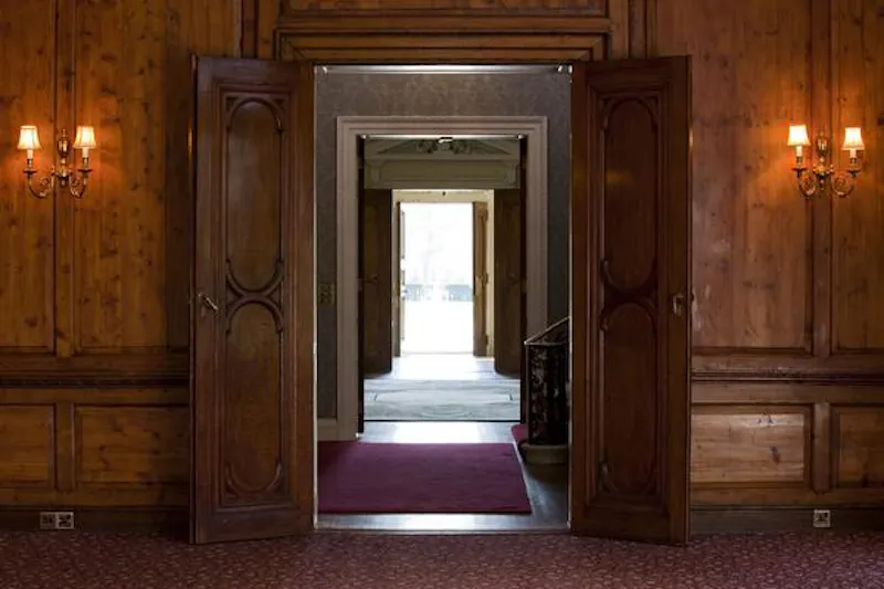 Panelling at Georgian stately in Taplow, A1007 (photo 74)