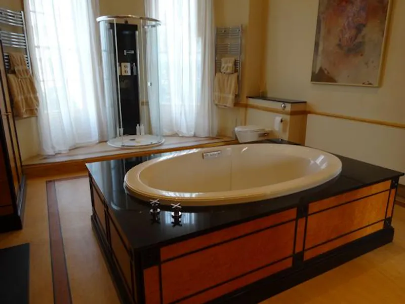 Shower at Luxury Kennington townhouse, A1017 (photo 74)