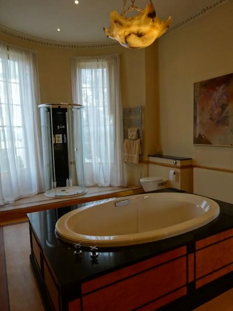 Luxury Kennington townhouse, A1017 (photo 75)