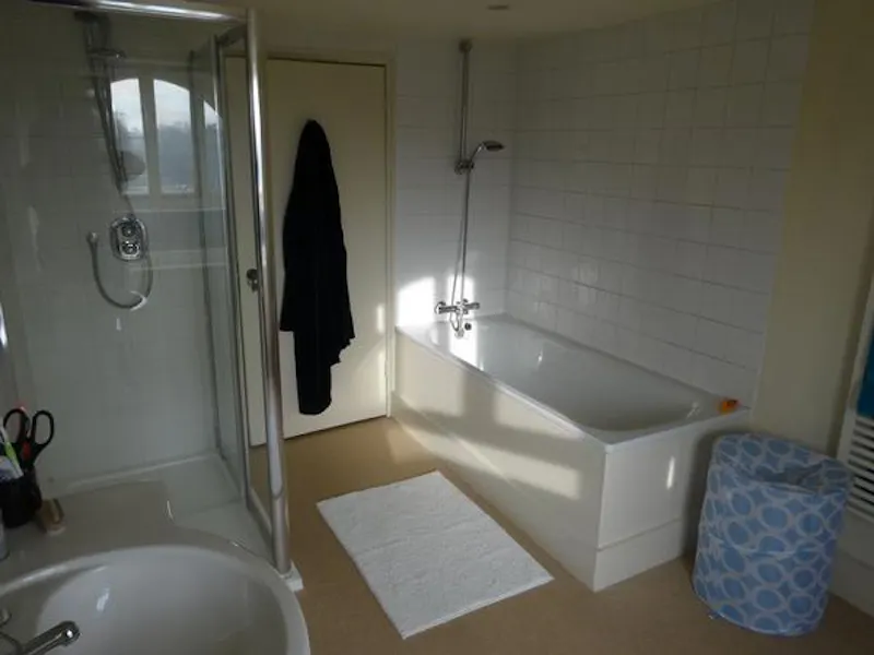 Shower at Luxury Kennington townhouse, A1017 (photo 86)