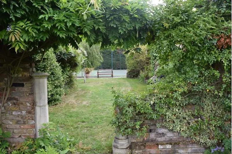 Twickenham townhouse with pool, A980 (photo 24)
