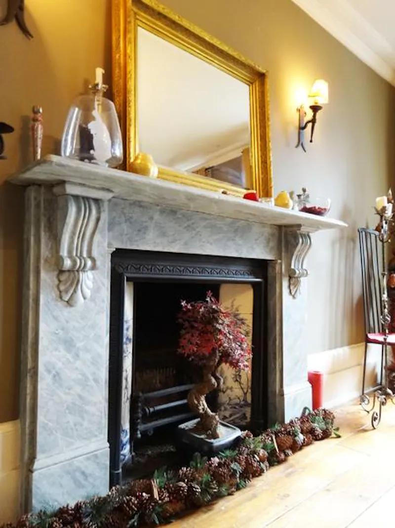 Fireplace at Opulent Kew Green house, A793 (photo 13)