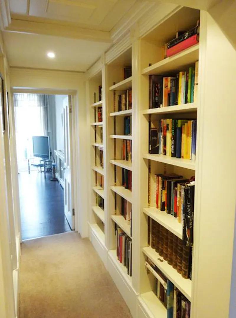 Library at Opulent Kew Green house, A793 (photo 14)