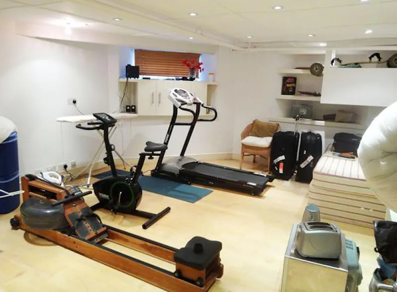 Gym at Opulent Kew Green house, A793 (photo 22)