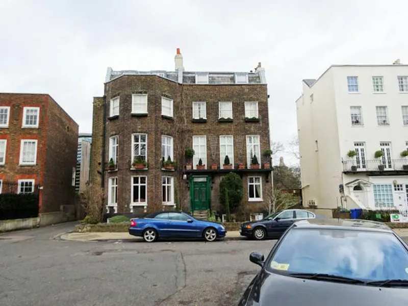 Opulent Kew Green house, A793 (photo 23)