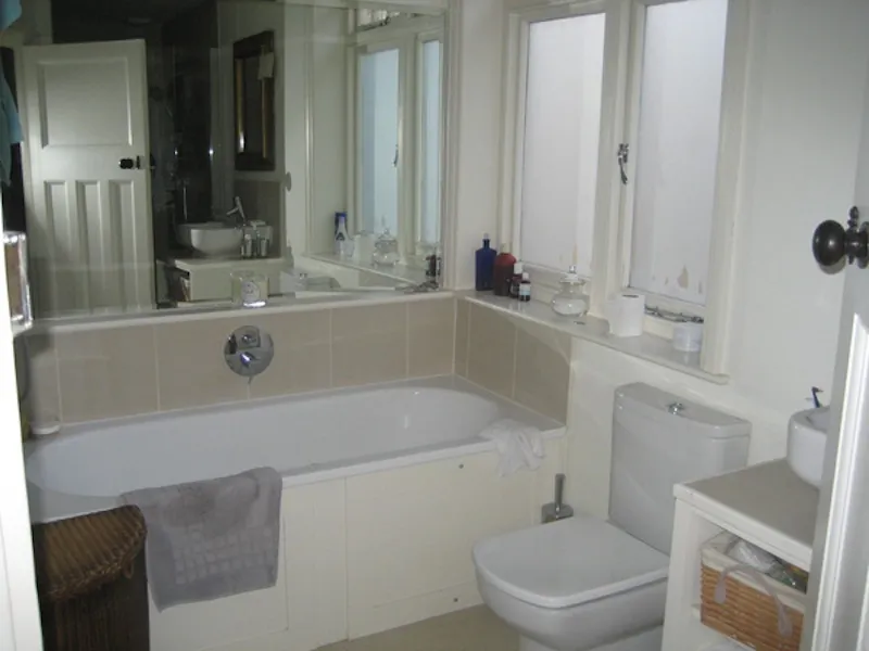 Bathroom at East Sheen Edwardian house, B1281 (photo 13)