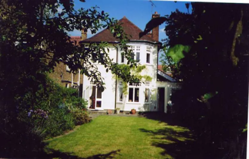 Garden at East Sheen Edwardian house, B1281 (photo 19)
