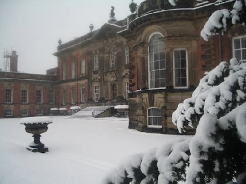 Stately home near Rotherham, A821 (photo 3)
