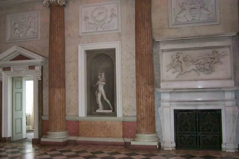 Stately home near Rotherham, A821 (photo 8)